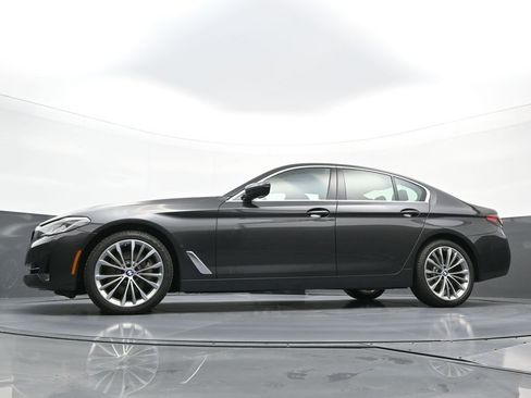 Used 2023 BMW 530i xDrive w/ Premium Package image 25
