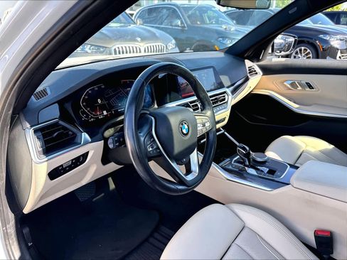 Used 2022 BMW 330i Sedan w/ Premium Package 2 RWD image 18
