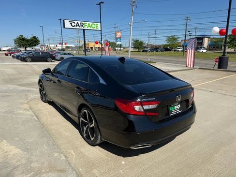 Used 2018 Honda Accord Sport image 8