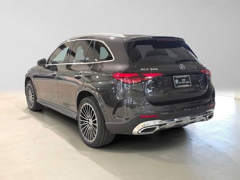 Used 2024 Mercedes-Benz GLC 300 4MATIC image 5