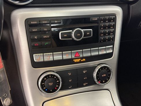 Used 2014 Mercedes-Benz SLK 250 image 16