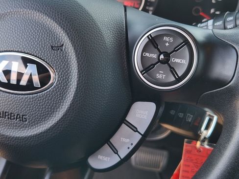 Used 2019 Kia Soul Base w/ Convenience Package image 34