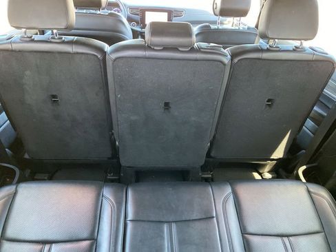 Used 2023 Jeep Wagoneer L Series II image 9