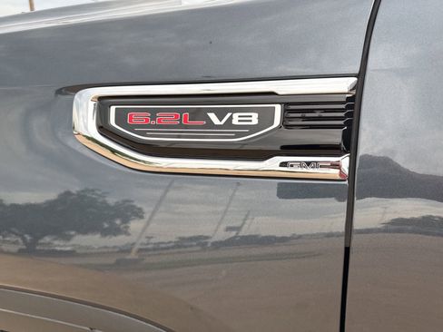 Used 2022 GMC Sierra 1500 Denali w/ Denali Reserve Package AWD/4WD image 11