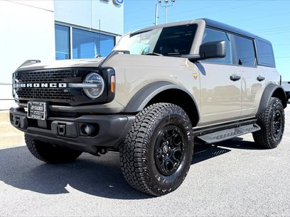 New 2026 Ford Bronco Badlands w/ Sasquatch Package