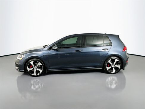 Used 2018 Volkswagen Golf 4-Door image 4