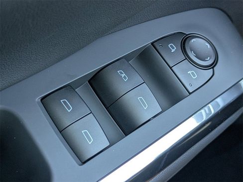 New 2026 Chevrolet Traverse LT w/ Enhanced Driving Package image 24