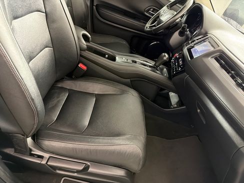 Used 2019 Honda HR-V EX-L image 24