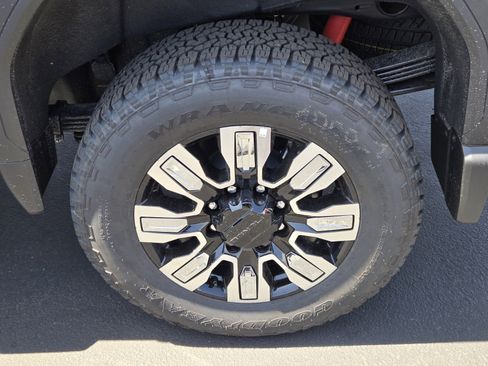 New 2025 GMC Sierra 2500 Denali w/ Denali Reserve Package image 5