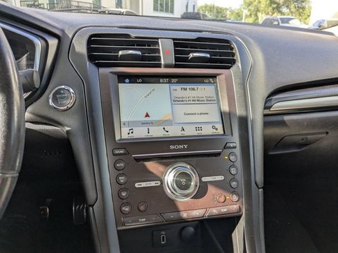 Used 2018 Ford Fusion Titanium FWD image 10