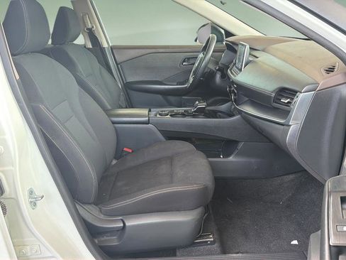 Used 2023 Nissan Rogue S AWD/4WD image 11