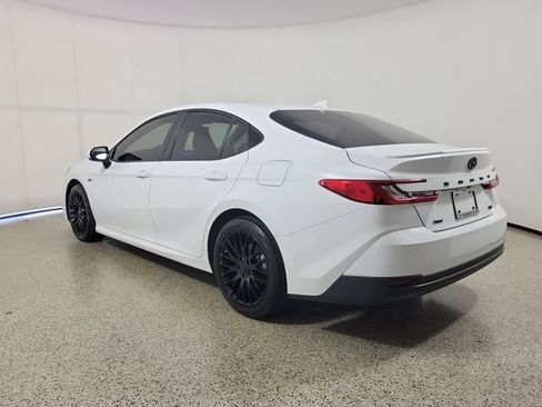 Used 2025 Toyota Camry LE w/ Convenience Package FWD image 7