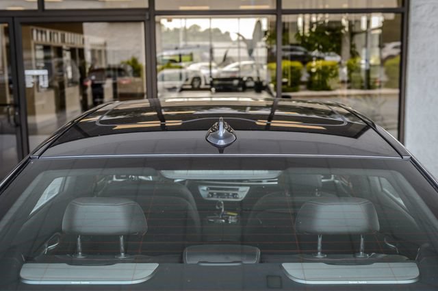 Used 2019 BMW 740i w/ M Sport Package RWD image 10