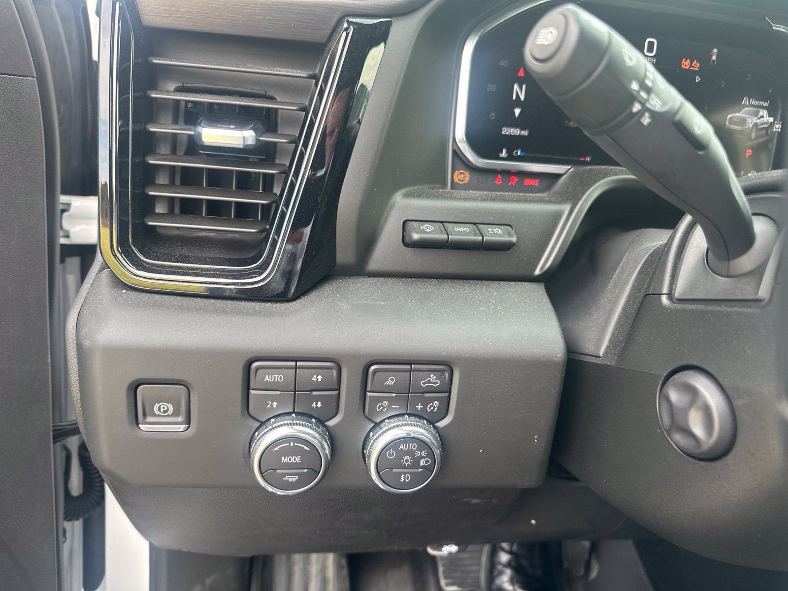 Used 2026 GMC Sierra 1500 AT4 w/ AT4 Premium Package AWD/4WD image 13