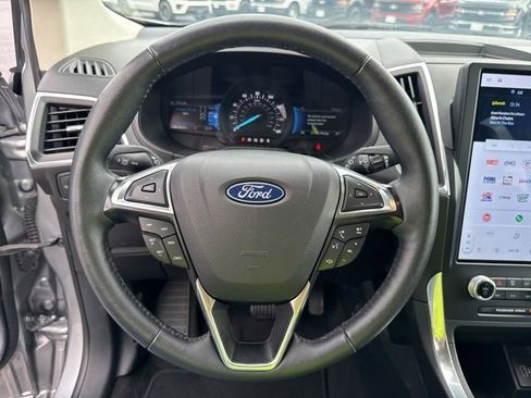 Used 2024 Ford Edge Titanium image 13