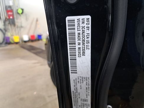 Certified 2022 Jeep Compass Limited image 32