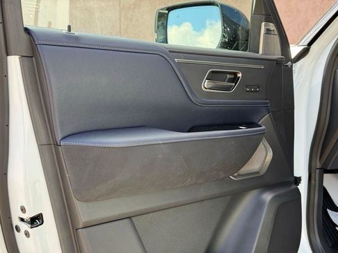 New 2026 INFINITI QX80 4WD image 22