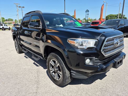 Used 2016 Toyota Tacoma TRD Sport AWD/4WD image 1