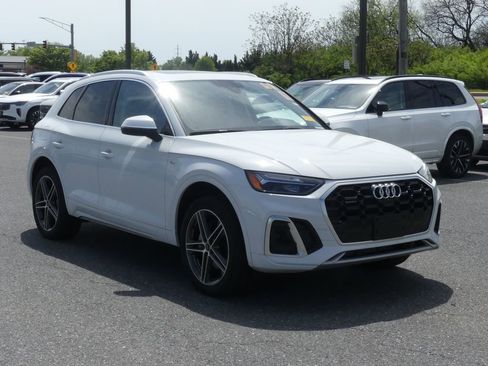 Used 2025 Audi Q5 e Premium Plus w/ Premium Plus Package image 1