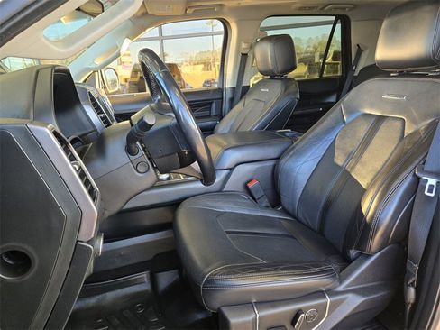 Used 2020 Ford Expedition Platinum image 11