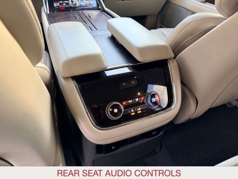 Used 2020 Lincoln Navigator L Reserve w/ Luxury Package image 20