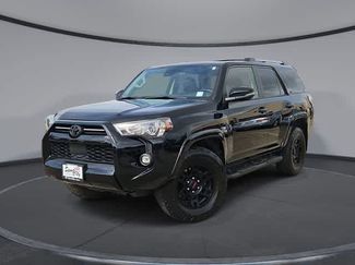 Used 2024 Toyota 4Runner SR5 Premium w/ Moonroof Package AWD/4WD video 1
