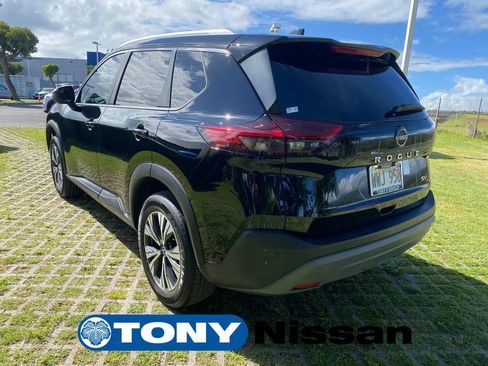 Used 2023 Nissan Rogue SV w/ SV Premium B Package FWD image 5