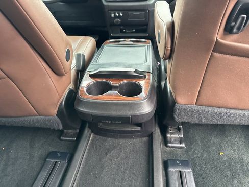 Used 2017 Toyota Sienna Limited image 25