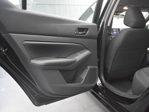 Used 2024 Nissan Altima 2.5 SV image 15