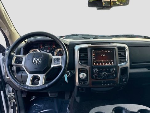 Used 2017 RAM 1500 Laramie image 24