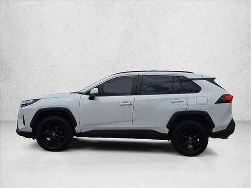 Used 2024 Toyota RAV4 XLE FWD image 9