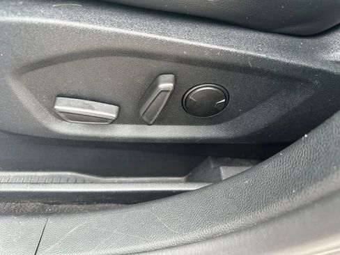 Used 2022 Ford Edge Titanium w/ Equipment Group 301A AWD/4WD image 24