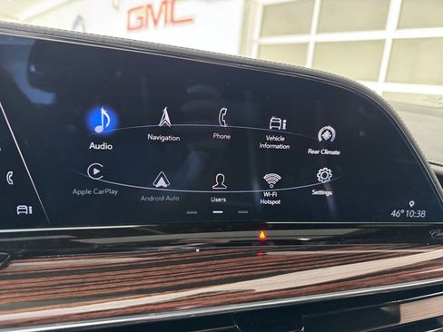 Certified 2023 Cadillac Escalade Premium Luxury AWD/4WD image 28