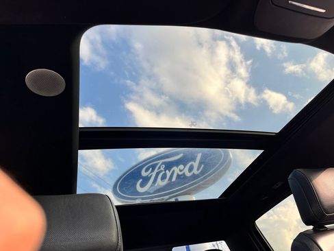 Used 2023 Ford F150 Lariat w/ Equipment Group 502A High AWD/4WD image 19