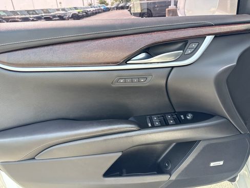 Used 2019 Cadillac XTS Luxury AWD/4WD image 15