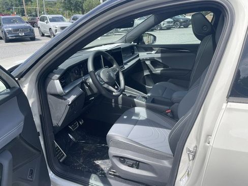 New 2026 Volkswagen Tiguan SE R-Line AWD/4WD image 11