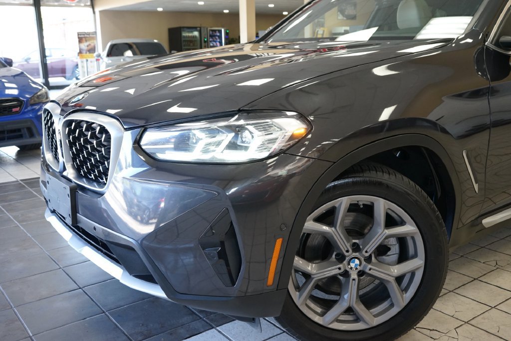 Used 2022 BMW X4 xDrive30i w/ Parking Assistance Package AWD/4WD image 22