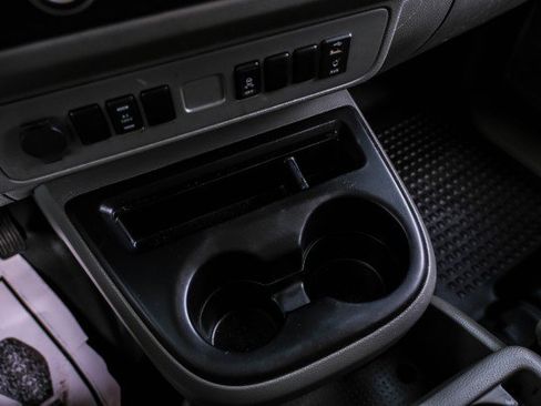 Used 2019 Nissan NV 2500 SV w/ Navigation Package image 21