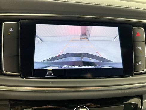 Used 2023 Buick Enclave Essence FWD image 15