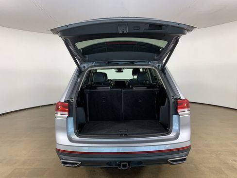 Used 2024 Volkswagen Atlas SE AWD/4WD image 12
