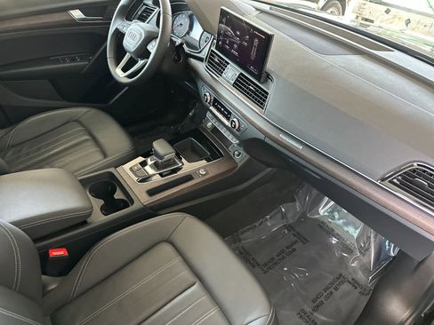 Used 2023 Audi Q5 2.0T Premium w/ Convenience Package AWD/4WD image 16