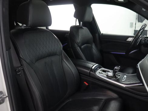 Used 2020 BMW X7 M50i AWD/4WD image 32
