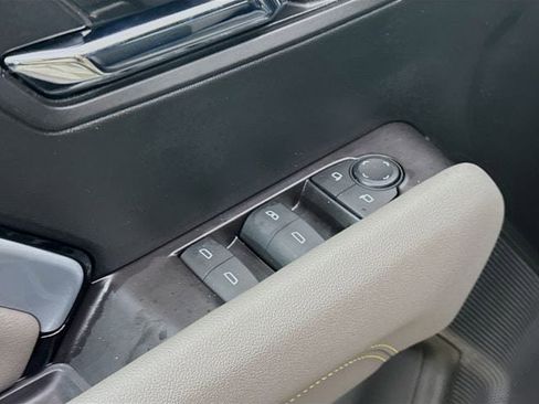 Used 2024 Chevrolet Colorado ZR2 w/ Technology Package image 20