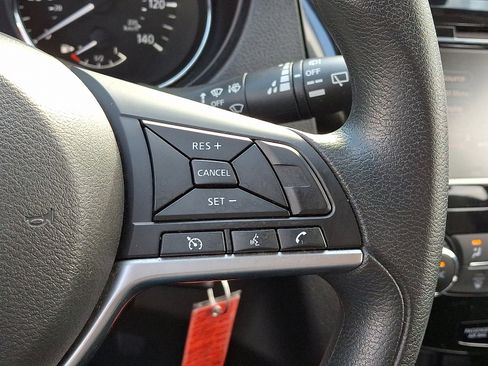 Used 2022 Nissan Rogue Sport S image 21