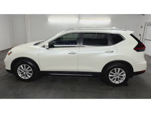 Used 2020 Nissan Rogue SV FWD image 5