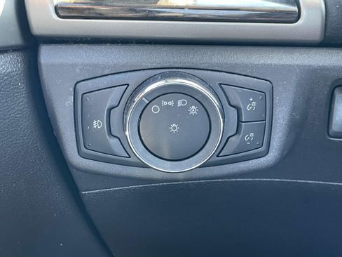 Used 2013 Ford Fusion SE FWD image 18