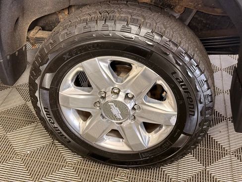 Used 2020 Chevrolet Silverado 2500 LTZ w/ LTZ Convenience Package AWD/4WD image 19