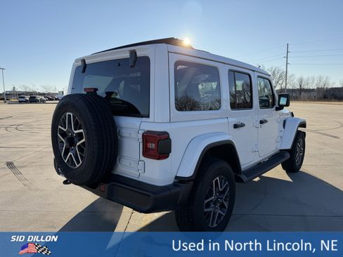 Used 2024 Jeep Wrangler Sahara w/ Technology Group image 8