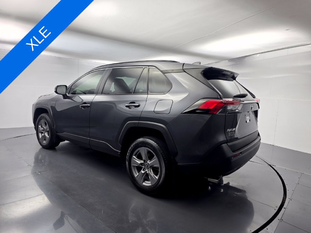 Used 2025 Toyota RAV4 XLE w/ Convenience Package FWD image 4