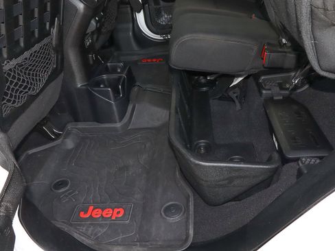 Used 2020 Jeep Gladiator Rubicon image 22